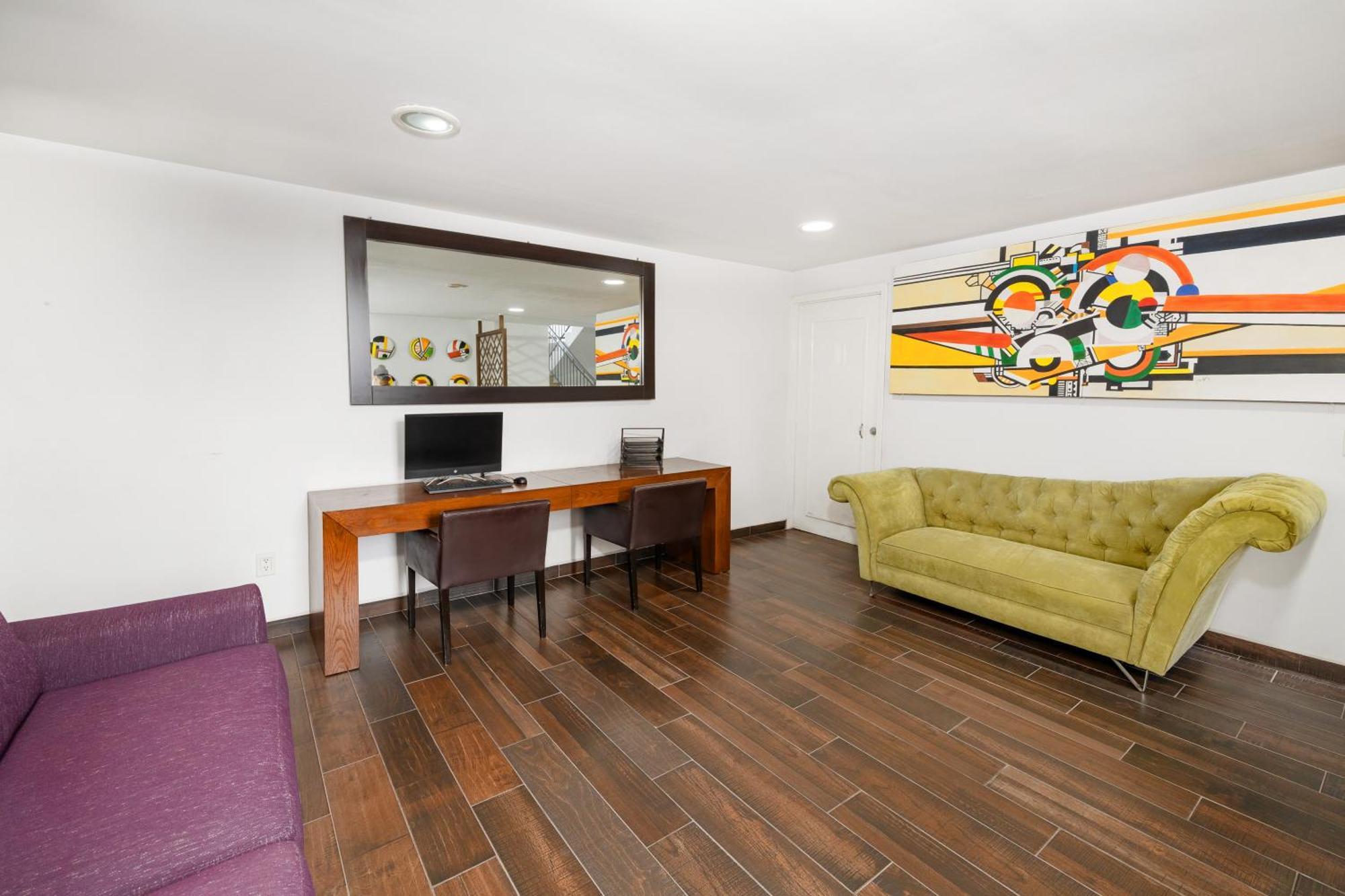 Hotel Suites Mexico Plaza Leon Campestre Exterior photo