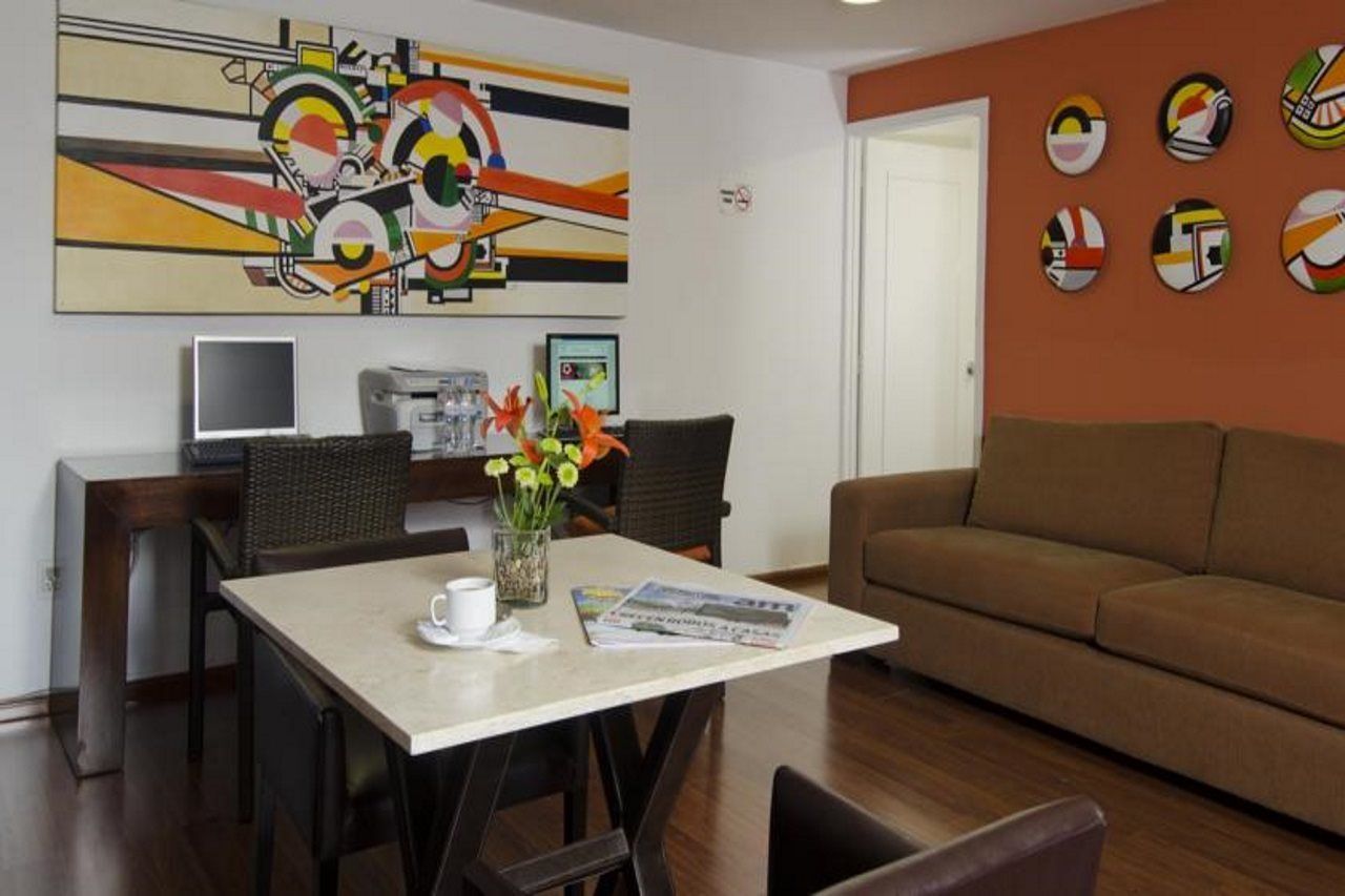 Hotel Suites Mexico Plaza Leon Campestre Exterior photo